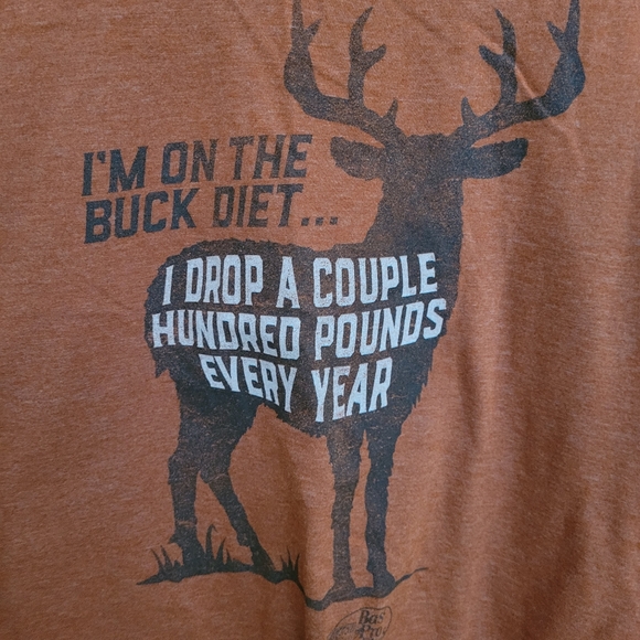 Bass Pro hunt themed t-shirt. - Picture 2 of 5